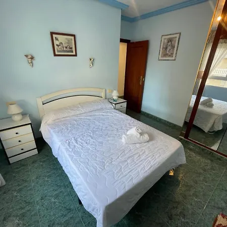 Apartamento Alamar Ref 037 דירה